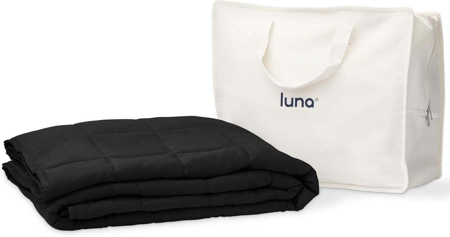 Luna Weighted Blanket – Cotton Comfort with Glass Beads Folded Luna weighted blanket with quilted cotton shell and soft, breathable texture